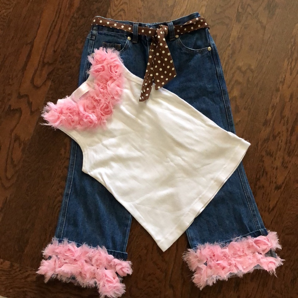Greggy Girl size 7 Crop Jeans & Matching White tank top trimmed in Pink Rosettes